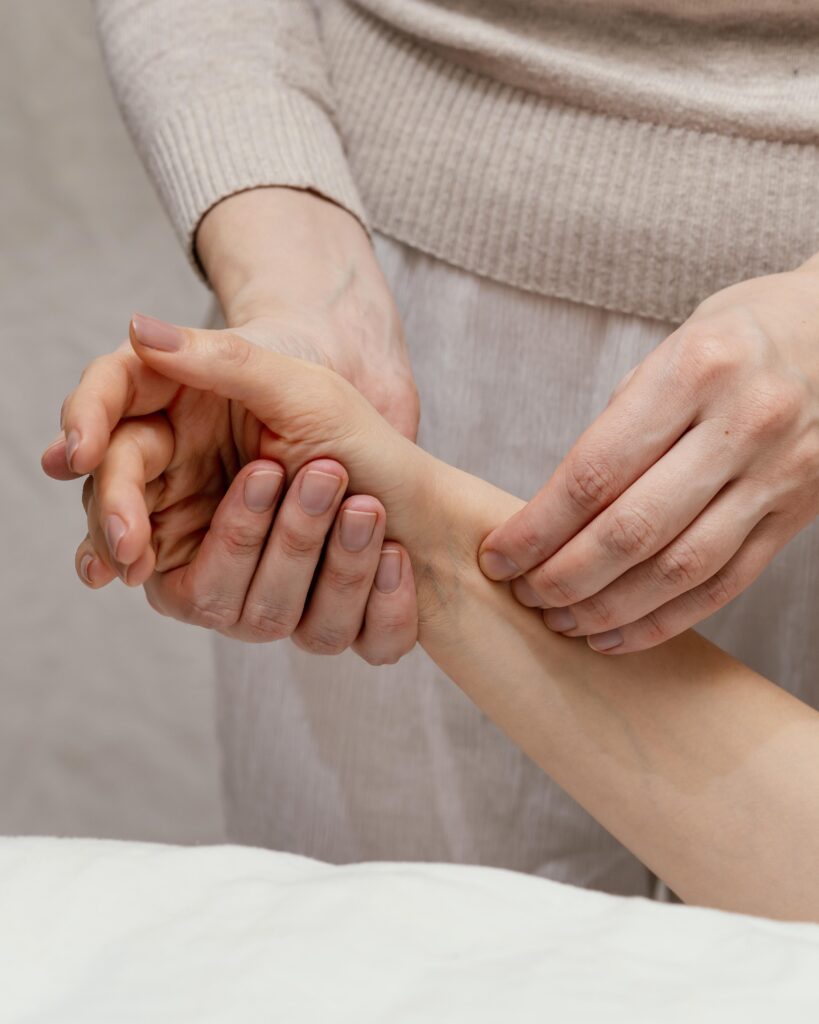 Four Hand Massage
